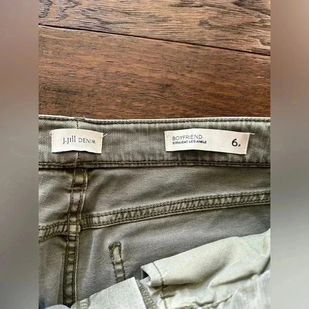 J.Jill Boyfriend Straight- leg Olive Green Jeans- size 6P - Picture 2 of 3